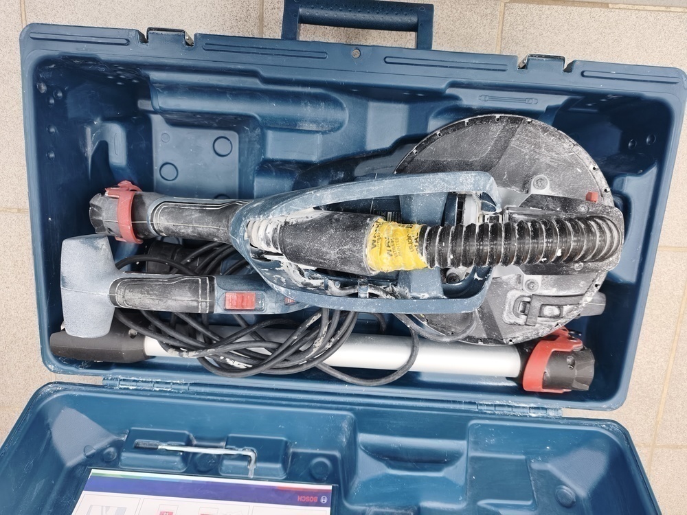 Шлифовальная машина Bosch GTR 550