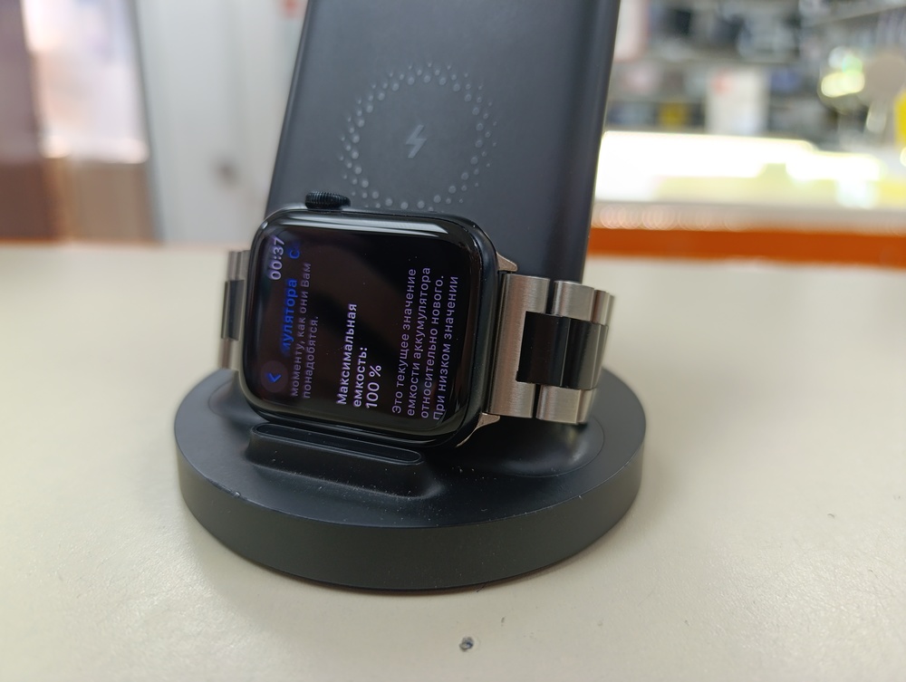Смарт-часы Apple Watch SE 2022 44mm