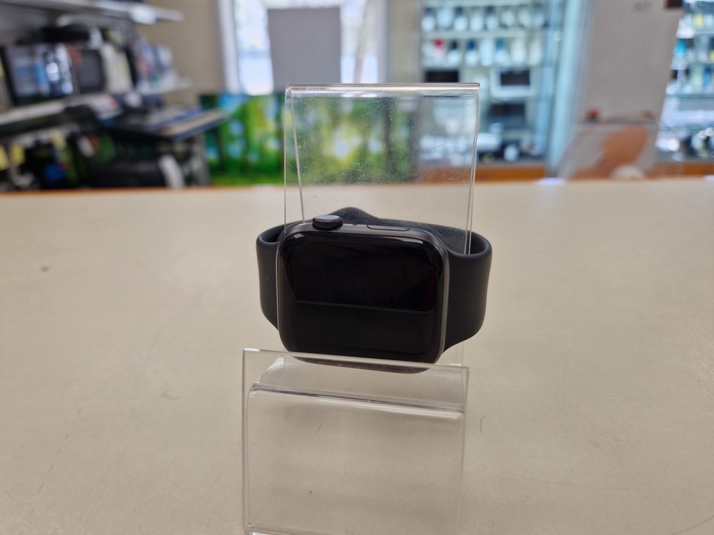 Смарт-часы Apple Watch SE 44mm
