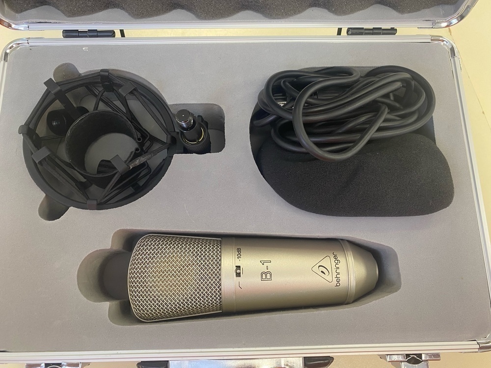 Микрофон Behringer B-1