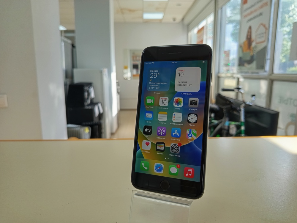 Смартфон Apple iPhone 8 Plus 64Gb