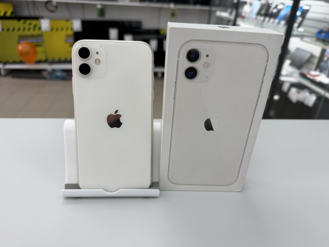 Смартфон Apple iPhone 11 64Gb
