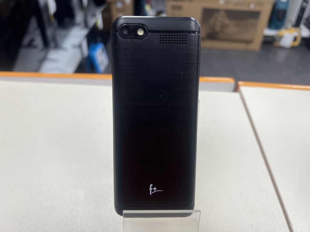 Мобильный телефон F+ S240