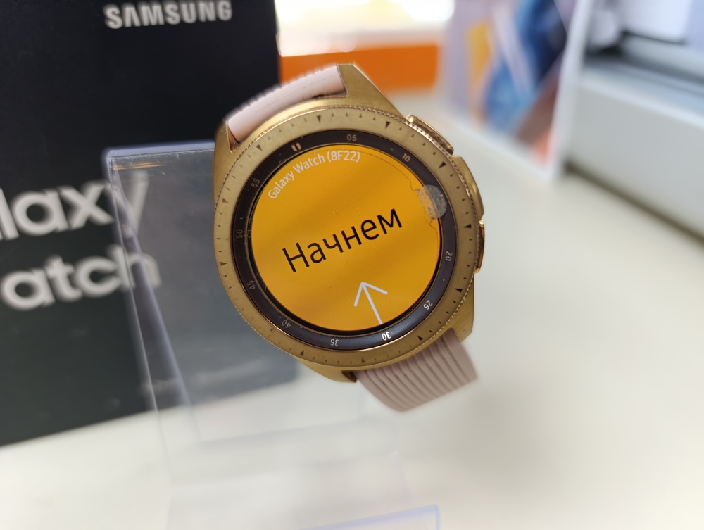 Смарт-часы Samsung Galaxy Watch 42mm