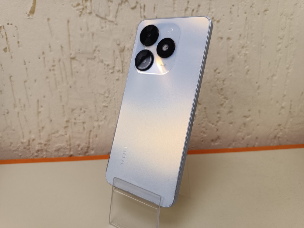 Смартфон Tecno Spark Go 2024 4/128