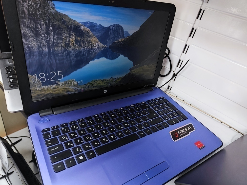Ноутбук HP; A6-7310, Radeon R4 series, 8 Гб, 500 Гб, Нет