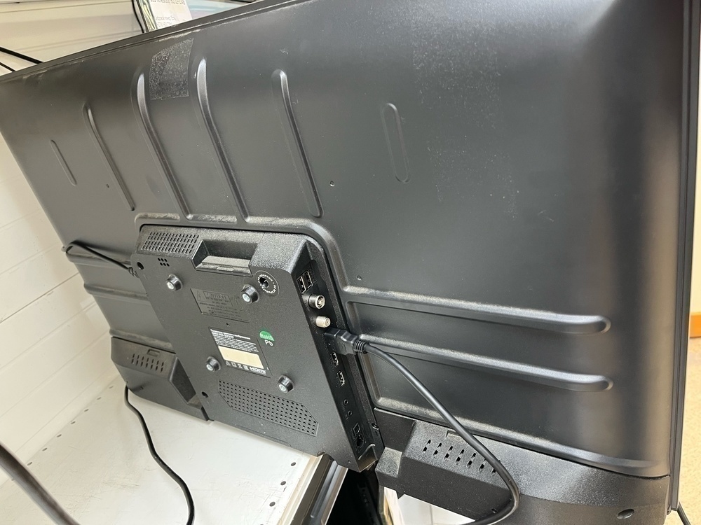 LED Телевизор HI RT-32F02FB