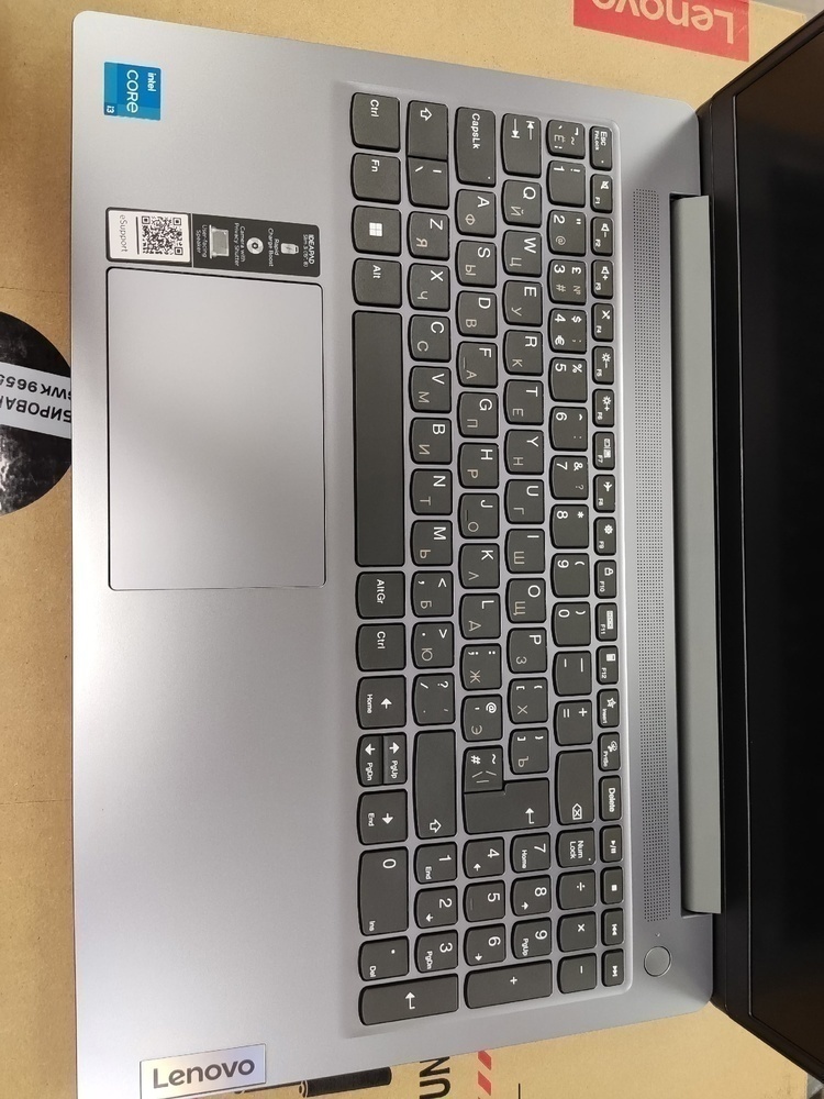 Ноутбук Lenovo; Core i3-1305U, Intel UHD Graphics, 8 Гб, 256 Гб, Нет