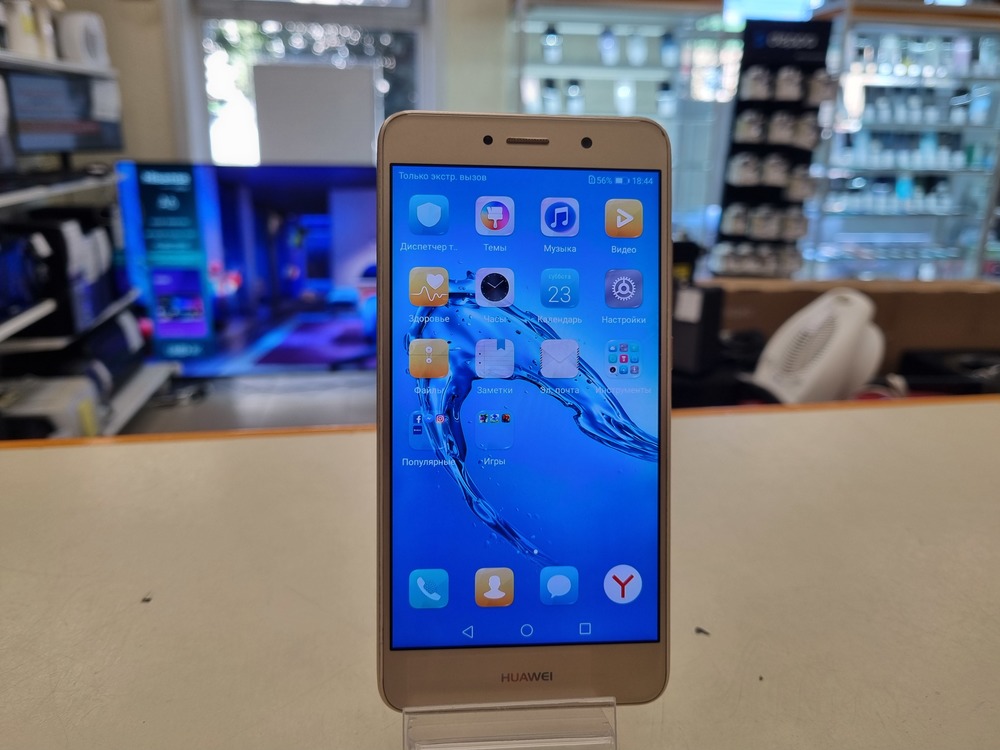 Смартфон Huawei Y7