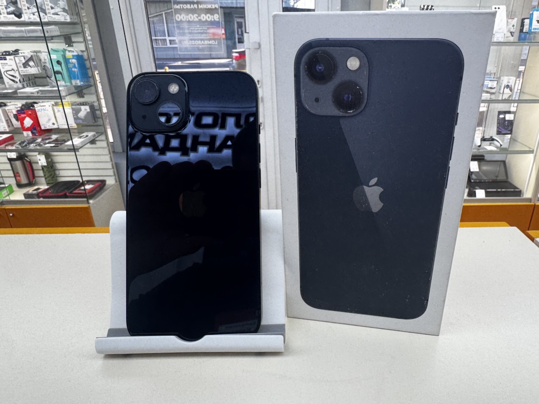Смартфон Apple iPhone 13 128Gb