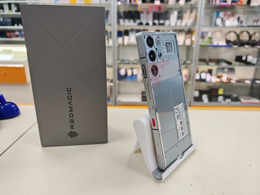 Смартфон Nubia Red Magic 10 Pro 16/512
