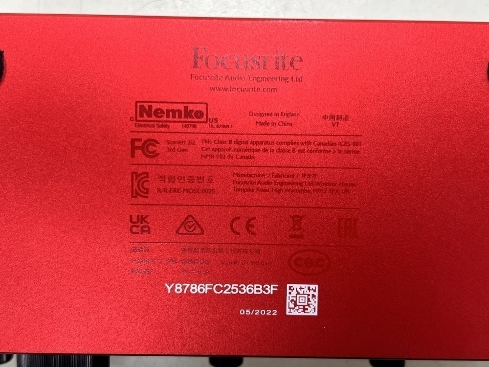 Внешняя звуковая карта Focusrite Scarlett 2i2