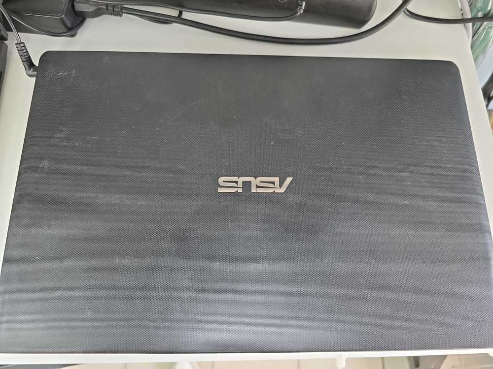 Ноутбук ASUS; E1-2100, Radeon HD 8210, 4 Гб, 240 Гб, Нет