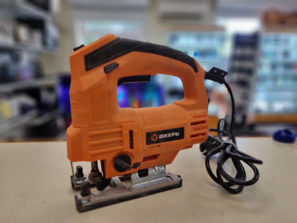 Лобзик Вихрь ЛЭ-100