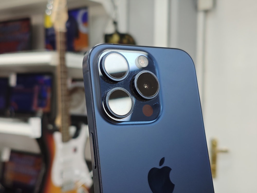Смартфон Apple Iphone 15 Pro 256Gb