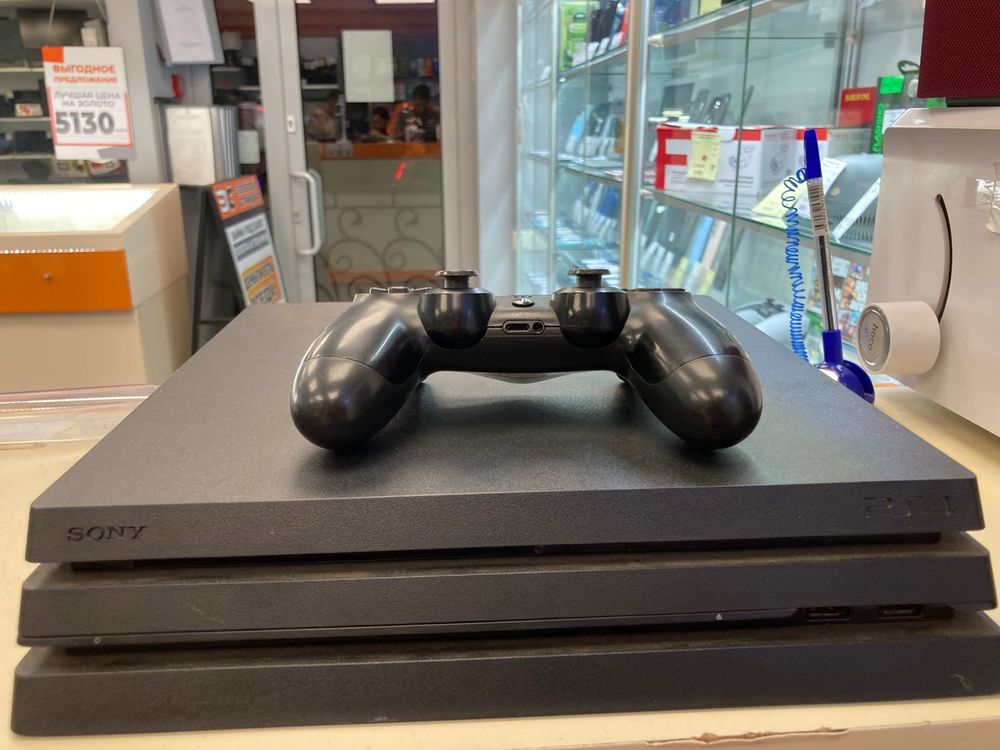 Игровая приставка PlayStation 4 Pro 1Tb