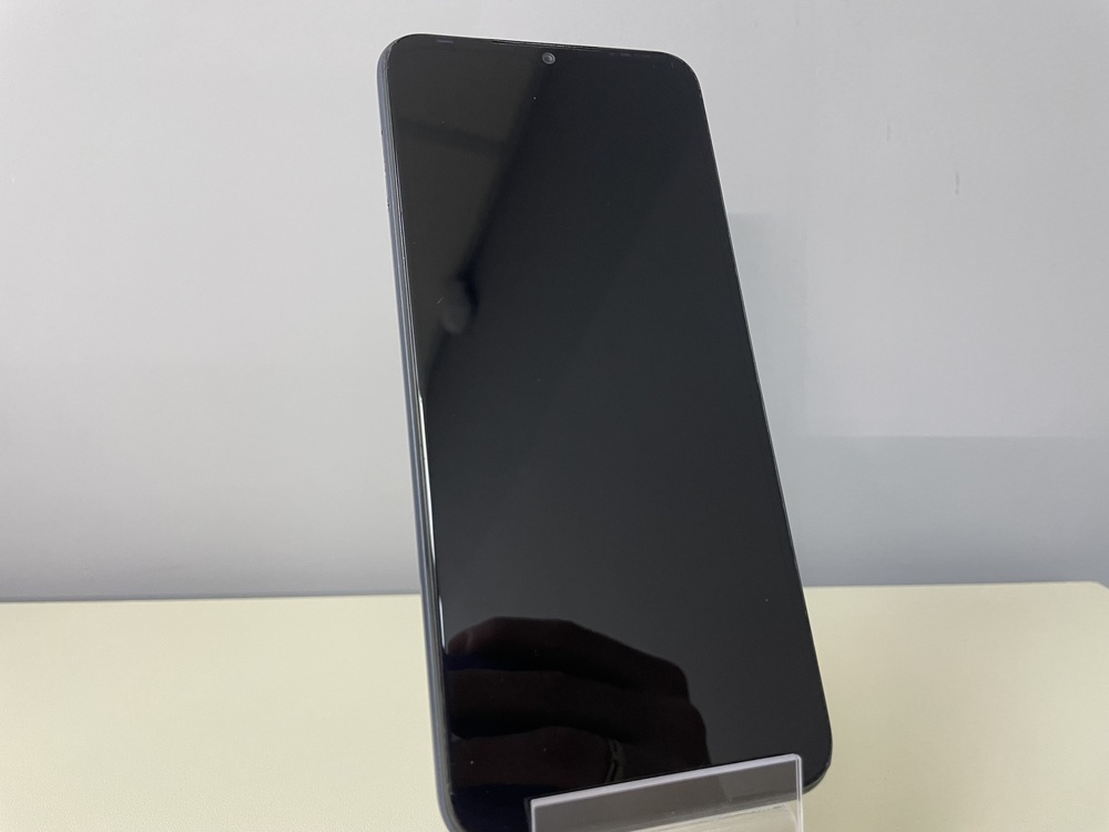 Смартфон Tecno Spark 8C 4/64