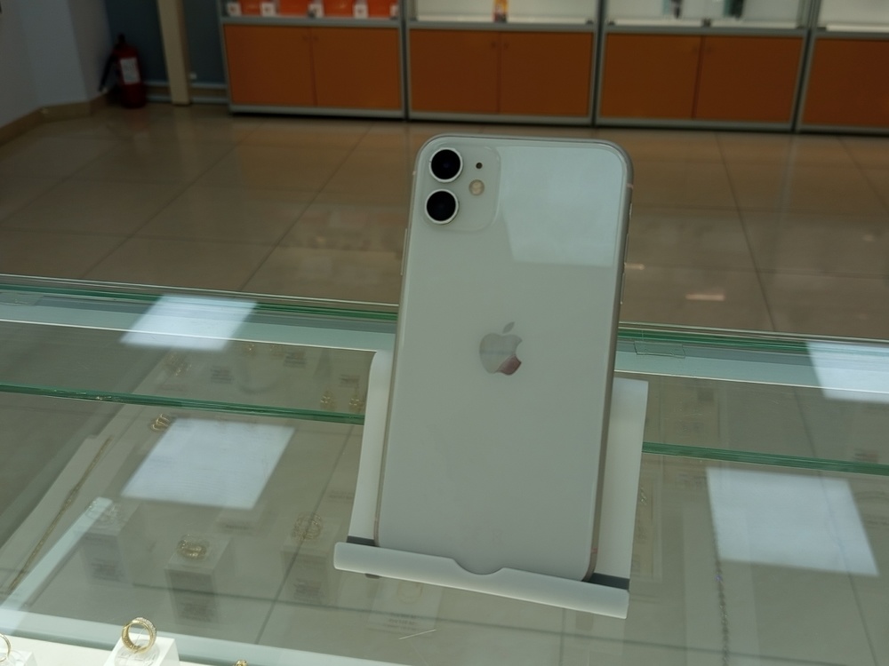 Смартфон Apple iPhone 11 128Gb