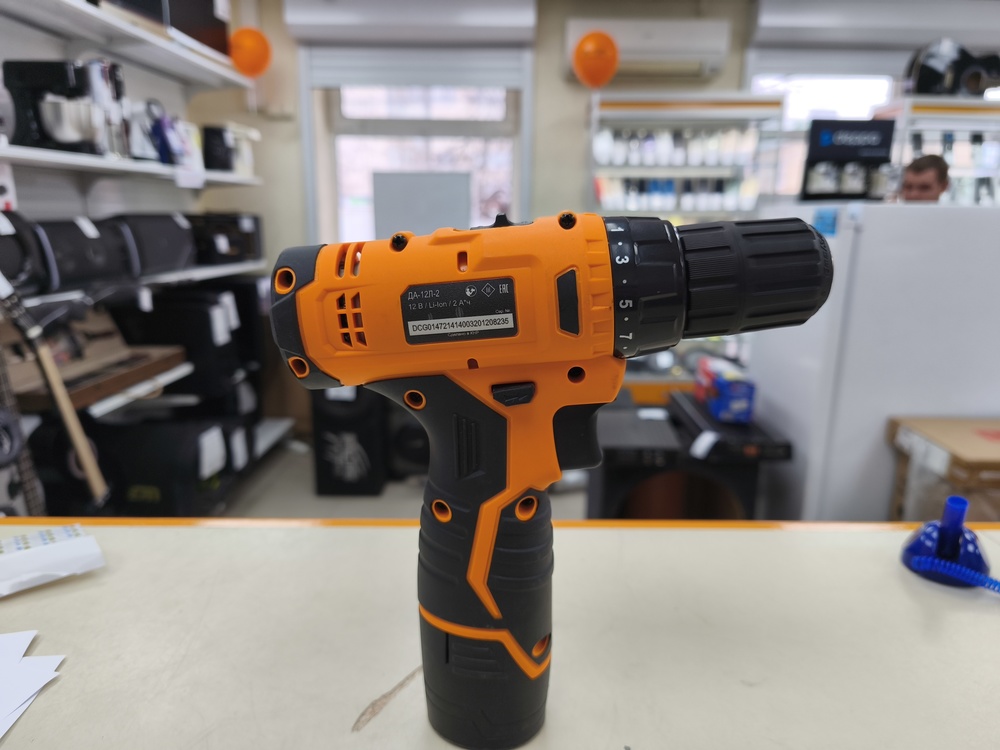 Шуруповерт Вихрь ДА 12Л-2