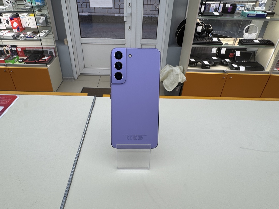 Смартфон Samsung Galaxy S22 8/128