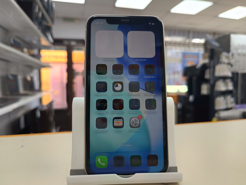 Смартфон Apple iPhone 11 64Gb