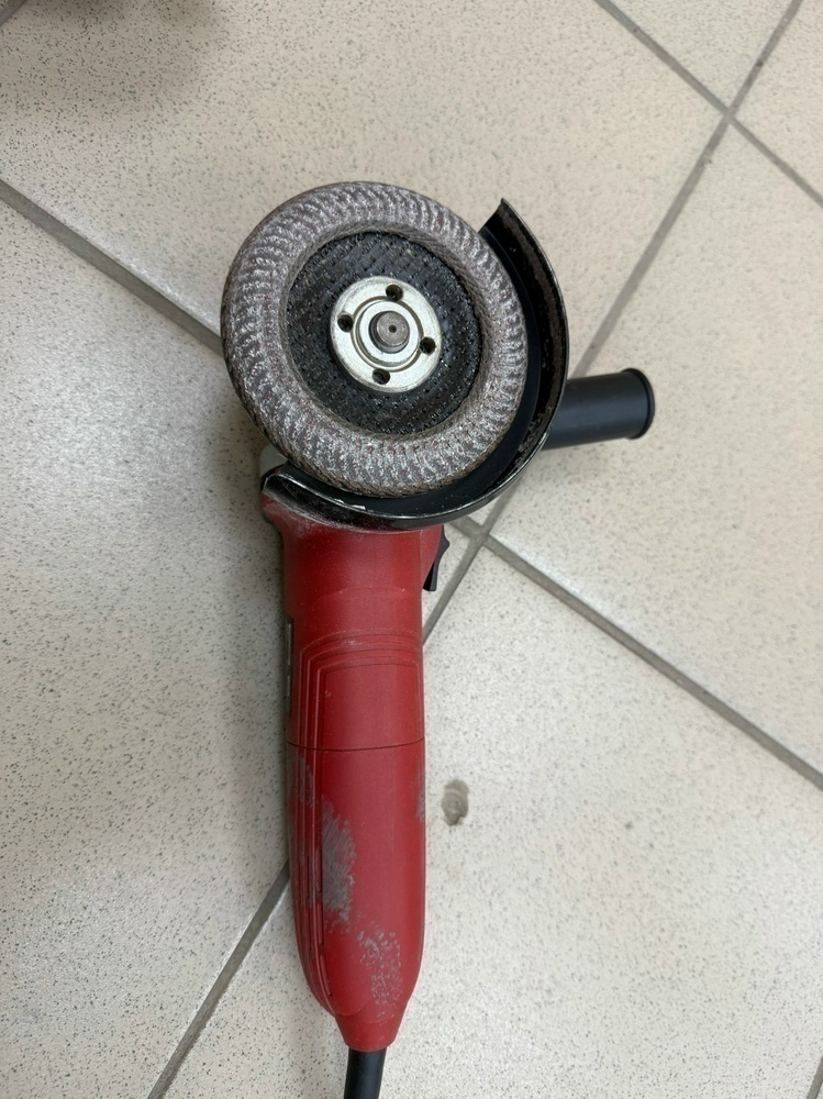 Угловая шлифмашина Elitech МШУ 9-125