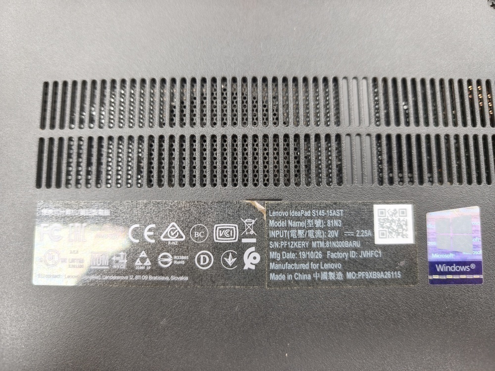 Ноутбук Lenovo 320-15ISK; Core i3-6006U, GeForce 920MX, 8 Гб, Нет, 500 Гб