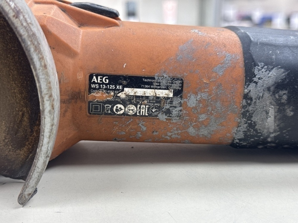 Угловая шлифмашина AEG WS 13-125XE