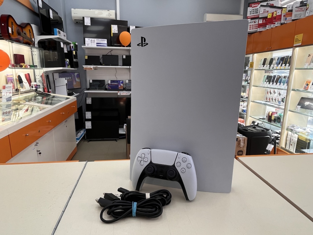 Игровая приставка PlayStation 5 825Gb (С дисководом)