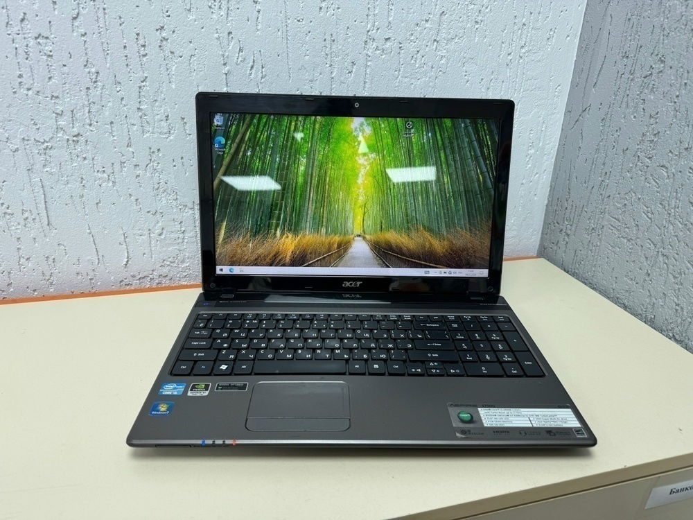 Ноутбук Acer Aspire 5750G; Core i5-2450M, GeForce GT 630M, 4 Гб, 240 Гб