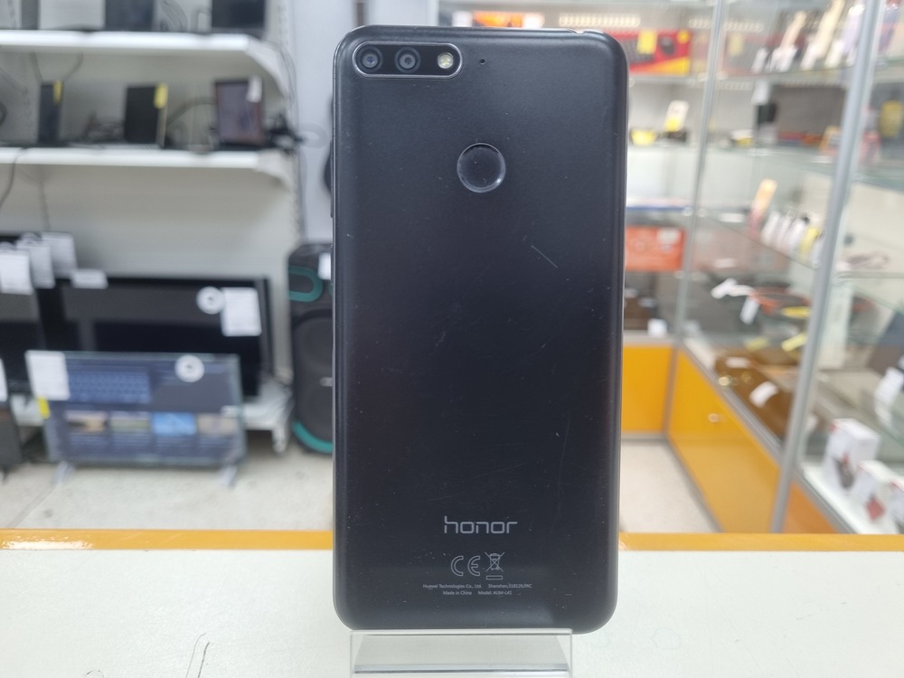Смартфон Honor 7C 3/32