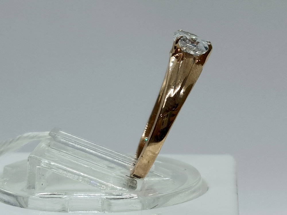 КОЛЬЦО С КАМНЕМ (Au 585)