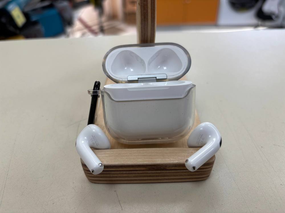 Наушники беспроводные Apple AirPods 4 с ANC