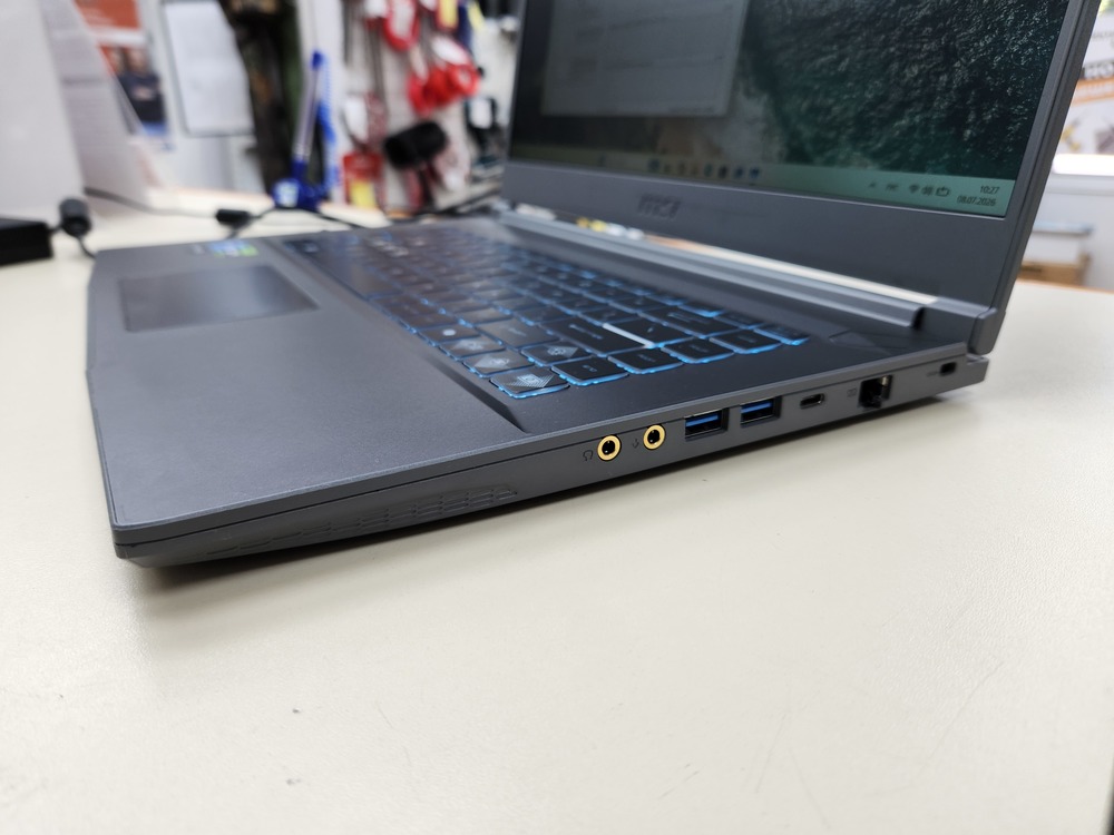 Ноутбук MSI; Core I5-12450H, GeForce RTX 2050, 16 Гб, 480 Гб, Нет