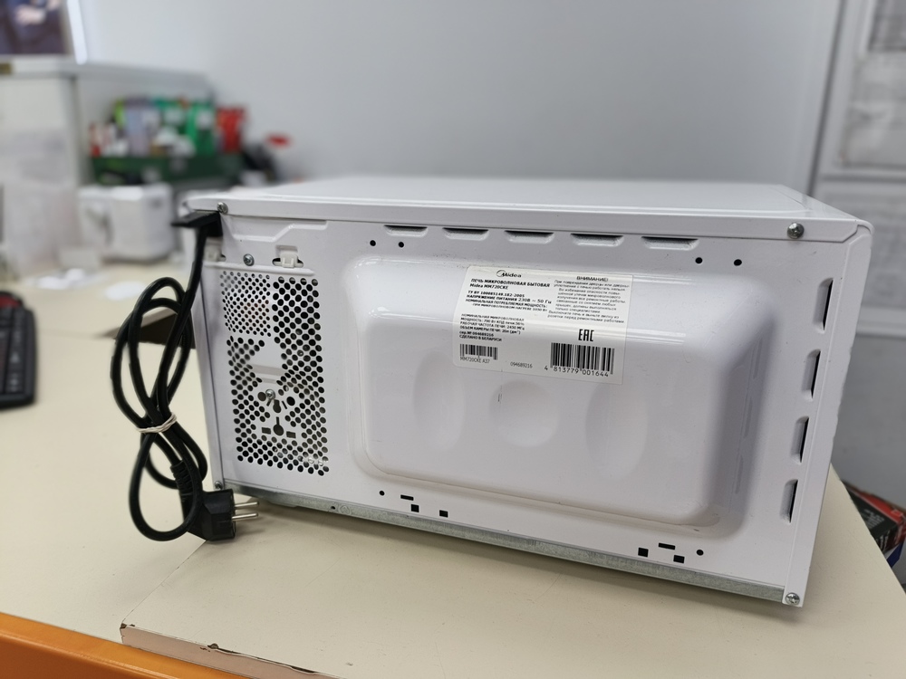 Микроволновая печь Midea MM720CKE