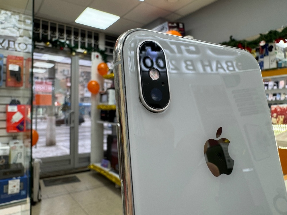 Смартфон Apple iPhone X 64Gb