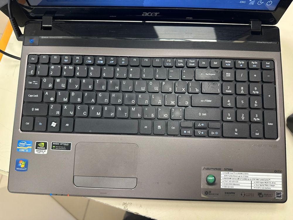 Ноутбук Acer Aspire 5750G; Core i5-2450M, GeForce GT 630M, 4 Гб, 240 Гб