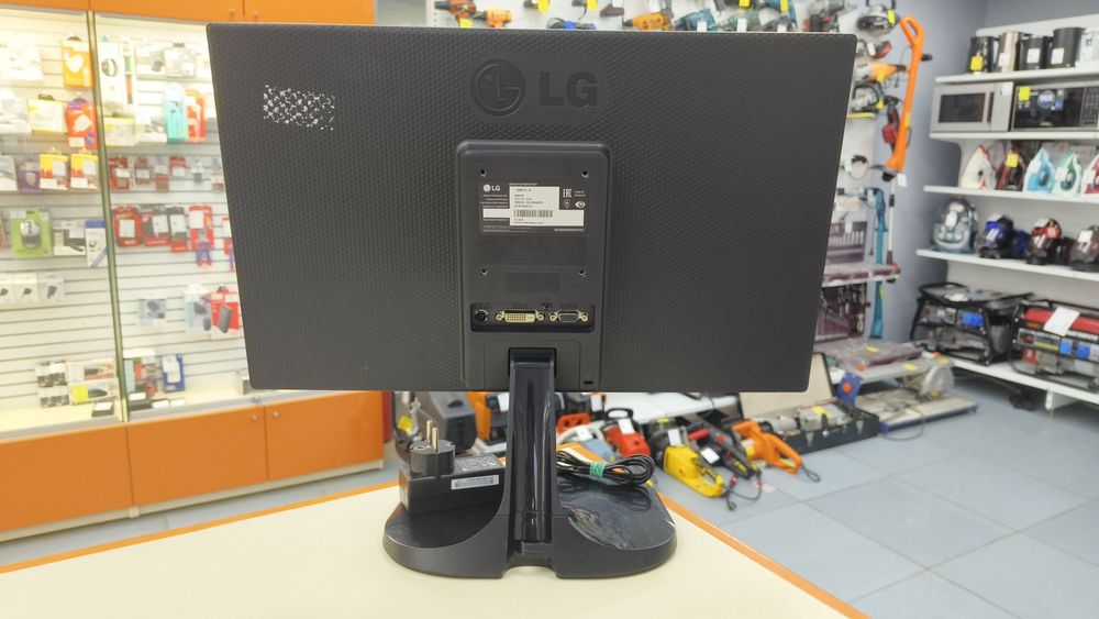 Монитор LG 20M47D