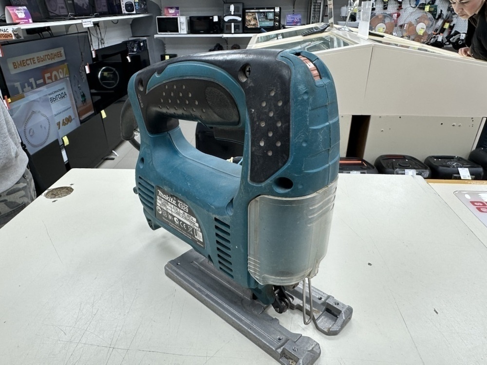 Лобзик Makita 4329