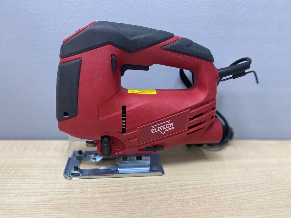 Лобзик Elitech ПЛ 0810МЛЭ