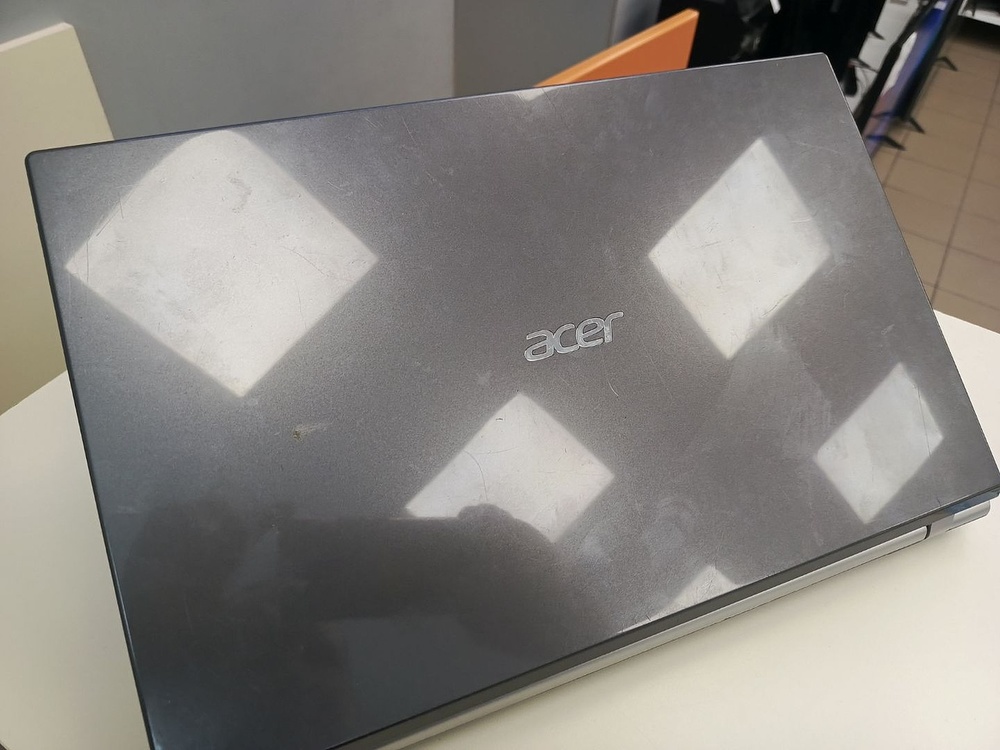 Ноутбук Acer; Core i5-2520M, Intel HD Graphics 3000, 8 Гб, Нет, 250 Гб