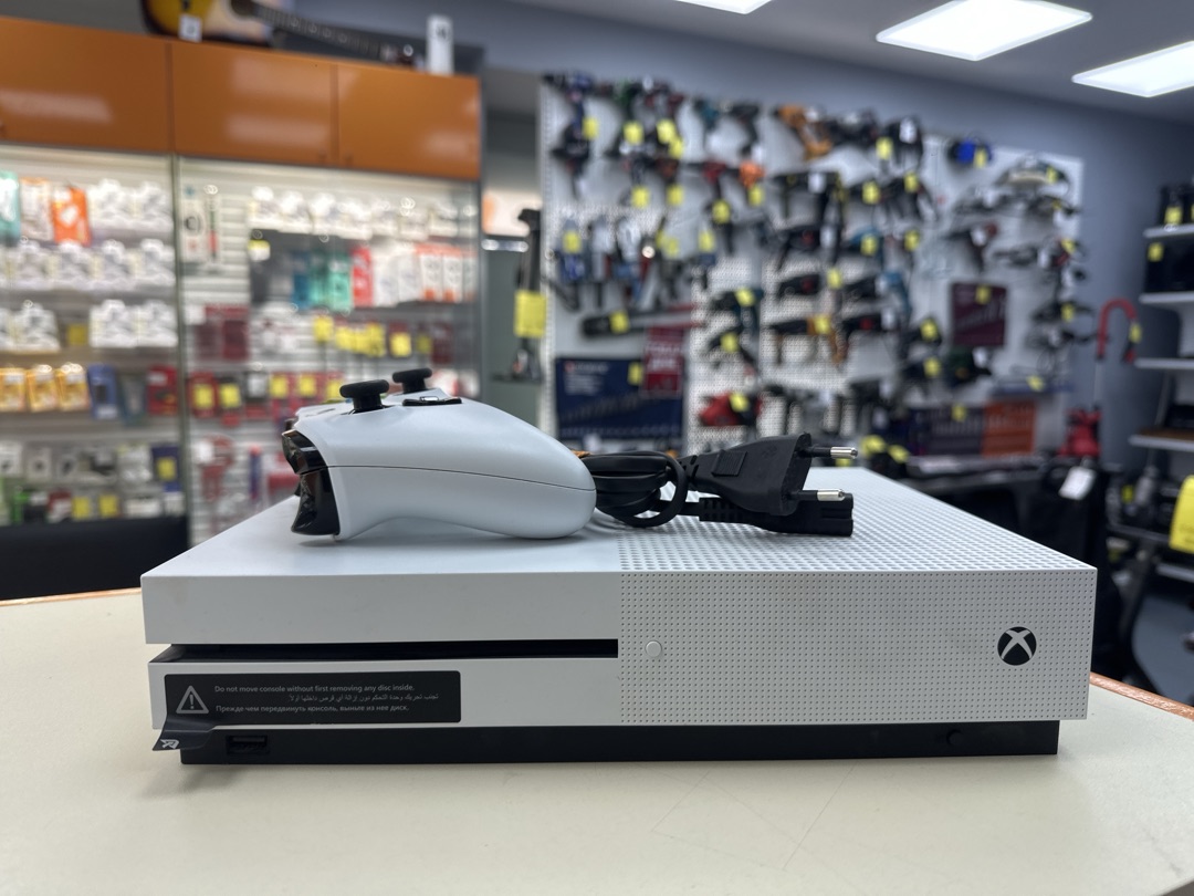 Игровая приставка Xbox One S 500Gb