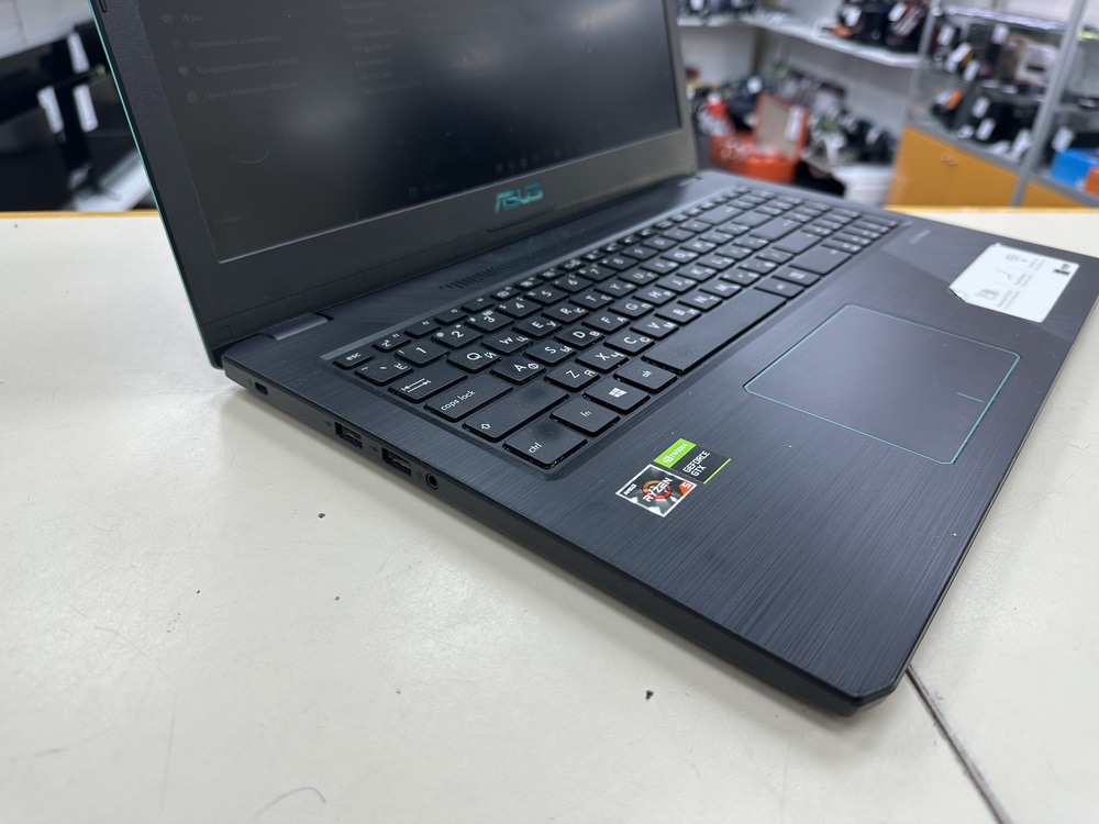 Ноутбук ASUS; Ryzen 5 3500U, GeForce GTX 1050, 16 Гб, 512 GB, Нет