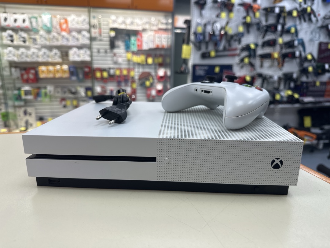 Игровая приставка Xbox One S 500Gb