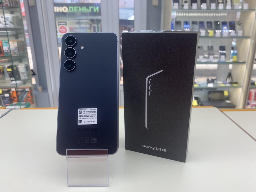Смартфон Samsung Galaxy S25 FE 8/256