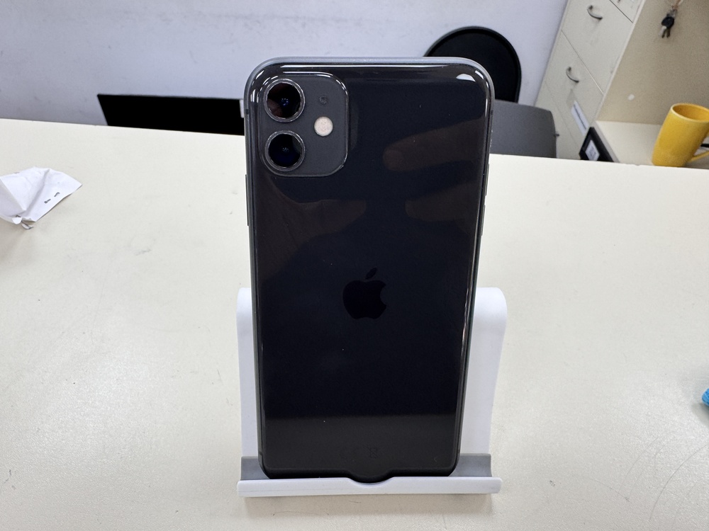 Смартфон Apple iPhone 11 64Gb