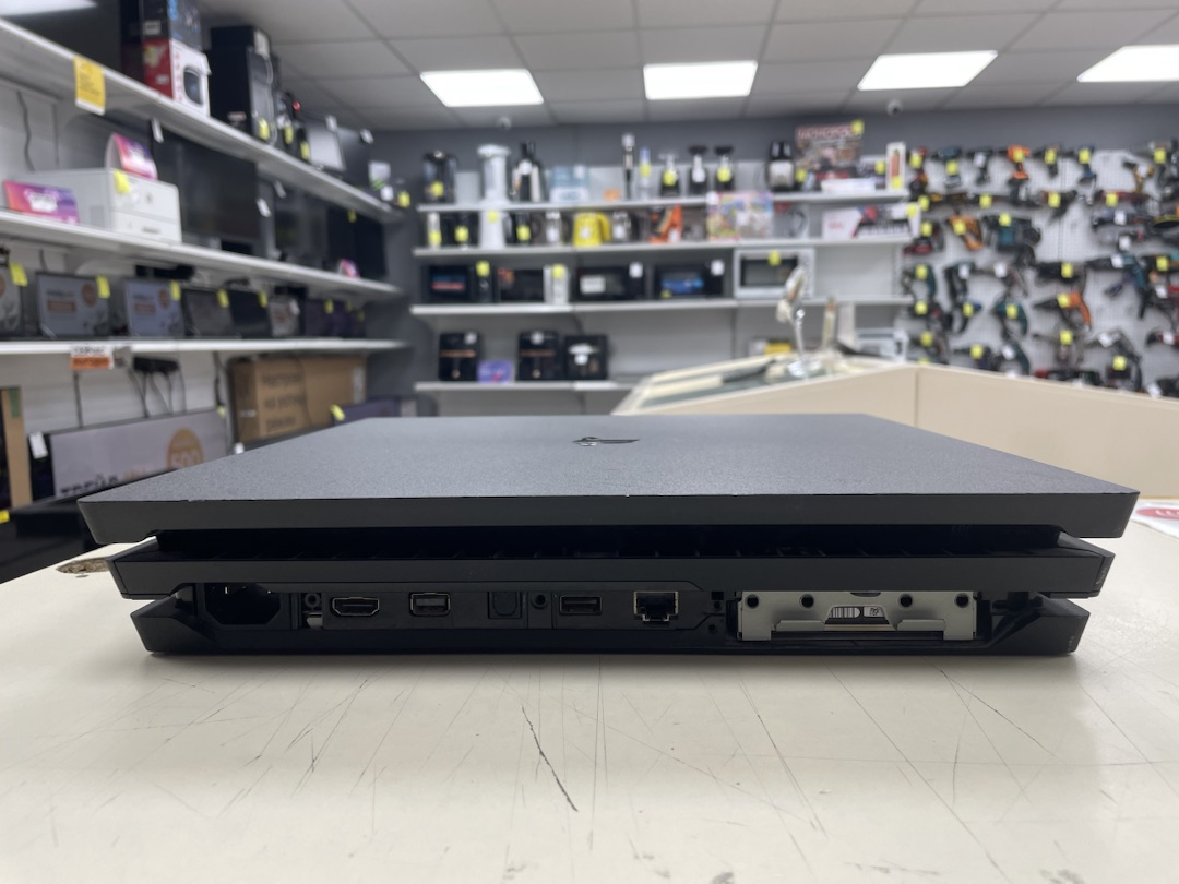 Игровая приставка PlayStation 4 Pro 1Tb