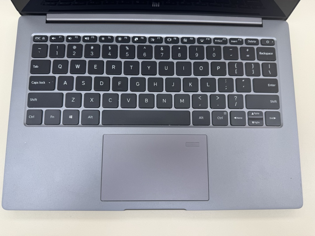 Ноутбук Xiaomi; Core i7-8550U, GeForce MX150 (25 W), 8 Гб, 256 Гб, Нет
