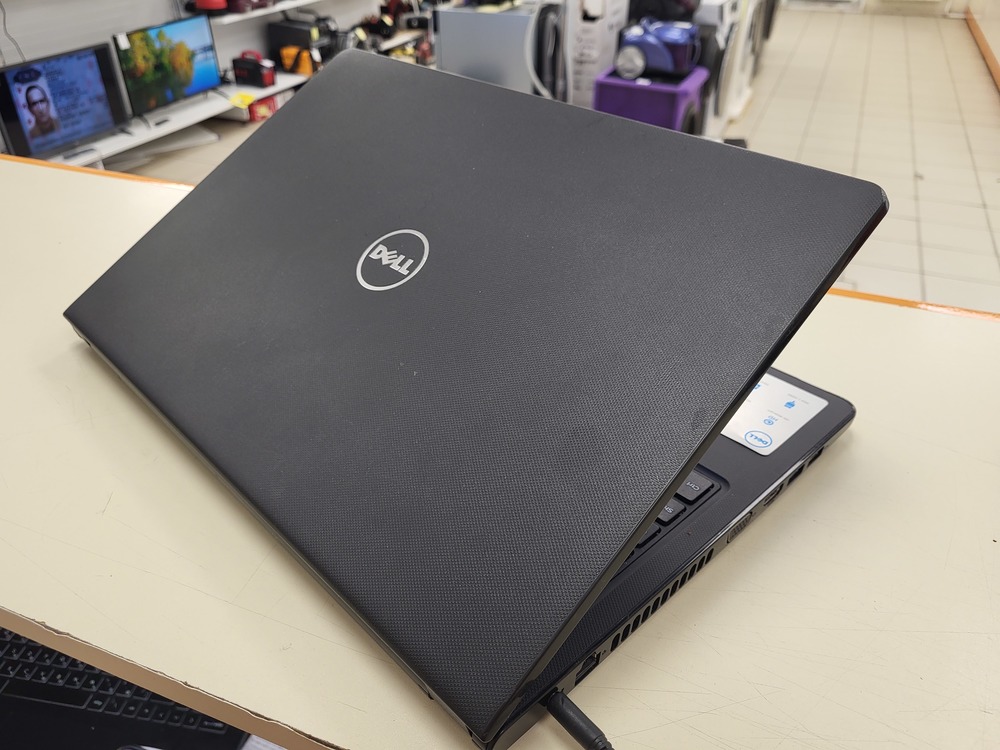 Ноутбук DELL Vostro 15; Core i3-6006U, Intel HD Graphics 520, 4 Гб, 128 Гб, Нет