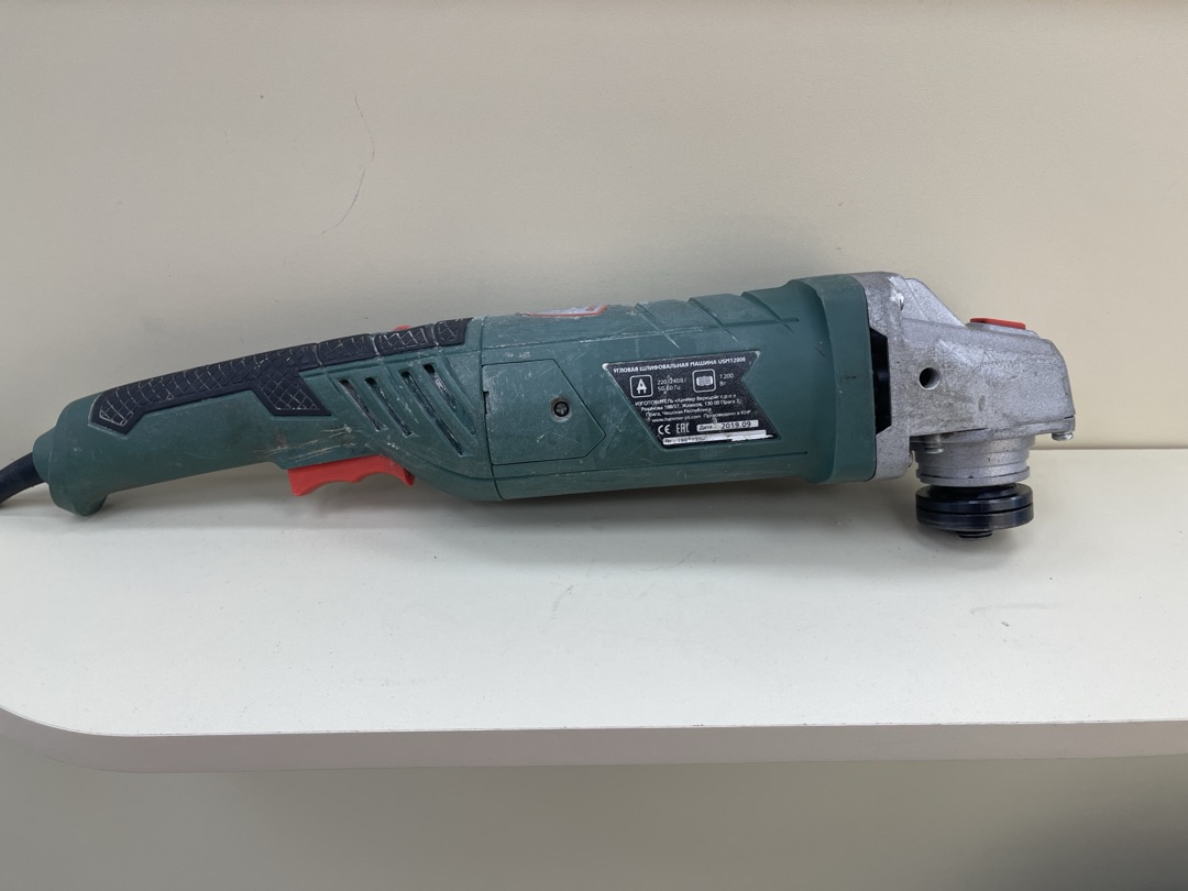 Угловая шлифмашина Hammer USM-1200